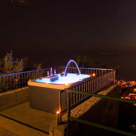 Villa Pelargonia Макарска Екстериор снимка