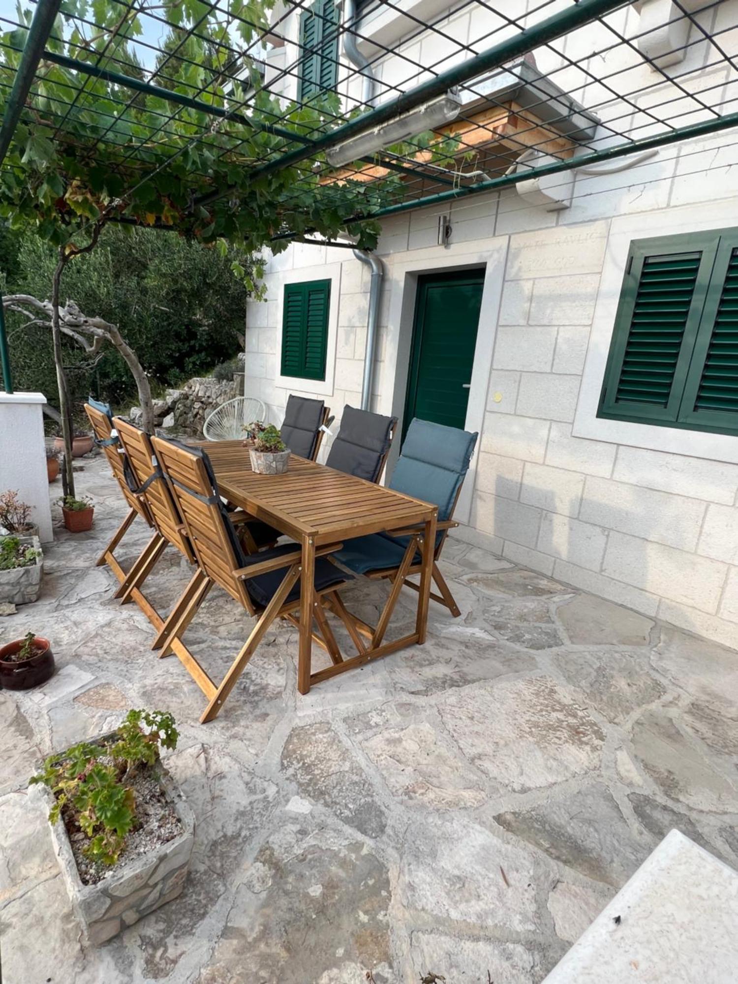 Villa Pelargonia Макарска Екстериор снимка